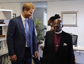 الأمير هارى يلتقى كبير أساقفة جنوب إفريقيا ديزموند توتو