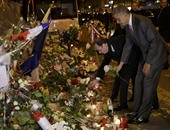 هولاند و أوباما فى مسرح باتاكلان تكريما لذكرى ضحايا المجزرة