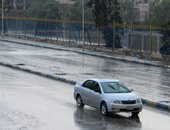 أمن القاهرة يدفع برجال مرور وحماية مدنية لتسيير الحركة بعد هطول الأمطار