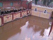 "صحافة المواطن": بالصور.. مدرسة أبو الغر بالغربية تغرق فى مياه الامطار