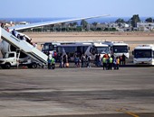 مطار شرم الشيخ يستقبل 651 سائحا على متن 6 رحلات دولية