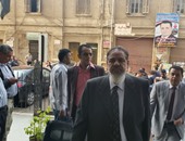 بالصور.. منتصر الزيات يلتقى محامى الغربية داخل محكمة طنطا 
