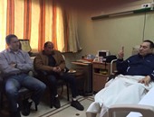مؤيدو مبارك يتداولون أحدث صورة له مع نجله علاء داخل مستشفى المعادى
