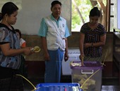 بالصور.. ناخبوا ميانمار يواصلوا الإدلاء بأصواتهم فى أول انتخابات تشريعية