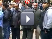 ازدحام شديد أمام مدرسة النيل فى إمبابة