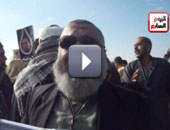 أهالى الشهداء يهددون بالقصاص من مبارك إذا تمت تبرئته 