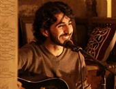 مطرب شاب يعيد إطلاق أغنية "Happy birthday" باللهجة المصرية