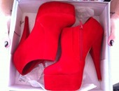 بالصور.. الأحذية الحمراء الأفضل للاحتفال بأعياد رأس السنة