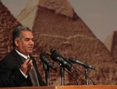 وزير الآثار يتفقد مسرح العبد بعد ردمه فى الإسكندرية