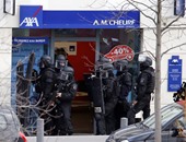 شرطة فرنسا تفتح النار على قائد سيارة اخترق حاجزا أمنيا قرب الشانزليزيه