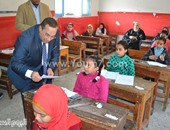 بالصور.. محافظ الإسماعيلية يتفقد لجان امتحانات الابتدائية والإعدادية