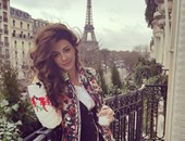 ميريام فارس تنشر صورة لها من باريس وتطمئن جمهورها على صحتها
