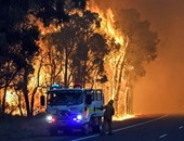 بالصور.. قتيلان فى حريق ضخم غرب استراليا