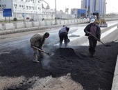 بالصور.."انربك" تنتهى من إعادة رصف وإصلاح طريق السد العالى غرب الإسكندرية