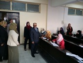 بالصور.. رئيس جامعة الأزهر يتفقد لجان امتحانات كليات البنات