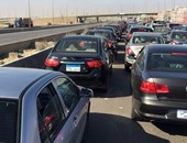 توقف حركة طريق مصر - إسكندرية الزراعى بسبب انقلاب سيارة نقل بمدخل بنها