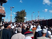 الآلاف من أهالى البحيرة يشيعون جنازة شهيد الشيخ زويد بسيناء