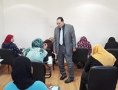 نائب رئيس جامعة الأزهر يتفقد كلية التمريض للاطمئنان على انتظام الامتحانات