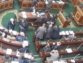 البرلمان يوافق على قرارين بقانونين بشأن شهادات استثمار وتنمية قناة السويس