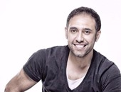 اليوم عمرو مصطفى ضيف "الراديو بيضحك" على 9090