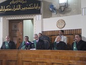  التنسيق بين الداخلية والعدل لاختيار مكان محاكمة مبارك
