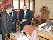 بالصور.. محافظ بنى سويف يتفقد لجان امتحانات الشهادة الإعدادية