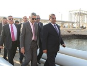 وزير النقل يتفقد ميناء الزيتيات بالسويس لمتابعة إجراءات الأمن والسلامة