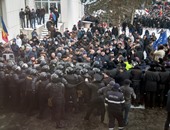 اشتباكات عنيفة بين المتظاهرين والشرطة فى مولدوفا بسبب ارتفاع أسعار الغذاء