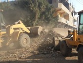 بالصور.. رفع 900 طن قمامة من مدينة القناطر الخيرية بالقليوبية