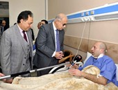 رئيس الحكومة ووزير الداخلية والتخطيط والصحة  والتضامن يزورون مصابى الإرهاب بمستشفى الشرطة