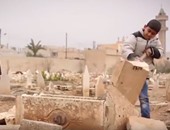 بالصور.. داعش يهدم و"ينبش" محتويات 2000 قبر بمناطق سيطرته بالعراق وسوريا
