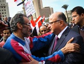 بالصور.. مدير أمن القاهرة يصل ميدان التحرير.. ويؤكد: نتعامل بحزم مع أى خروج عن الشرعية