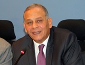 محمد أنور السادات يدعو النواب ألا يكون البرلمان ساحة لتصفية الحسابات
