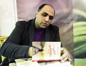 بالفيديو والصور.. وائل السمرى يوقع "ابنى يعلمنى" بجناح "المصرية اللبنانية" فى معرض الكتاب