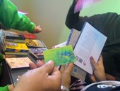 جناح مبادرة "كتاب ورغيف" يشهد إقبالا كثيفا فى ثالث أيام معرض الكتاب