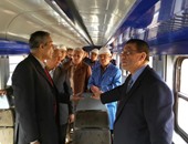 رئيس هيئة السكة الحديد يتفقد ورش كوم أبو راضى