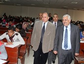 بالصور.. رئيس جامعة طنطا يتفقد الامتحانات ويوجه بالعمل على راحة الطلاب