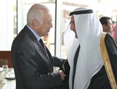 العربى يلتقى الأمين العام لمنظمة التعاون الإسلامى لتعزيز التعاون 