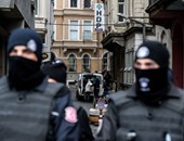 اعتقال 3 مشتبه بهم فى تفجير سيارة مفخخة بإسطنبول