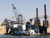 مدمرة وفرقاطة روسيتان تعبران قناة السويس لمكافحة القرصنة بسواحل الصومال