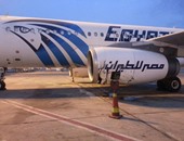 أول صور لحادث تصادم سيارة بطائرة فى ميناء القاهرة الجوى