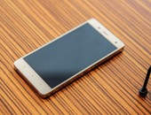 "Xiaomi" تدعم هاتف Mi5 بشاشة مصنوعة من الياقوت
