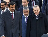 تداول فيديو لأمير قطر تظهر عليه علامات الارتباك والارتجاف مع أردوغان