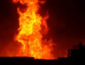ليبيا تتعاقد مع شركة أمريكية لإطفاء حريق صهاريج ميناء السدر النفطى
