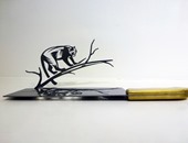 بالصور.. فنانة تحول السكاكين إلى منحوتات فنية للمطالبة بحقوق الحيوان