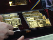 بالصور.. حمام ذهبى وحيوانات نادرة وسبائك ممتلكات الرئيس الأوكرانى