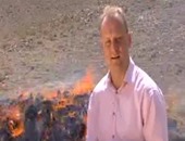 بالفيديو.. مراسل BBC "اتسطل" على الهواء أثناء تقرير عن حرق الحشيش 