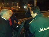 مدير أمن القاهرة يتابع رفع آثار حادث تصادم أعلى كوبرى أكتوبر