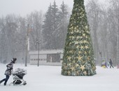 بالصور.. تساقط الثلوج فى موسكو مع اقتراب رأس السنة الجديدة