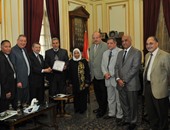 جامعة القاهرة تؤسس بيت خبرة من 10 علماء لدعم البحث العلمى